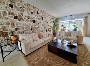 Casa de 5 habitaciones, Panamá · Se Vende Casa en Louis Martinz, Las Cumbres Kdp26 - 8214
