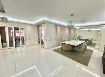 Casa de 4 habitaciones, Panamá · Venta Casa San Francisco