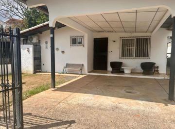 Casa de 3 habitaciones, Panamá · Vendo Casa Unifamiliar con Patio en El Dorado