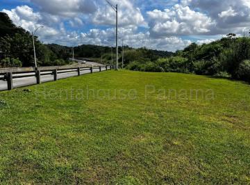 Terreno / Lote , Panamá · Vendo Terreno en Villa Lucre a Orillas de La Entrada del Corredor