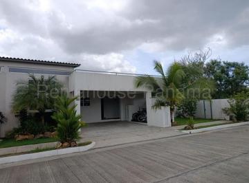 Casa de 3 habitaciones, Panamá · Alquiler de Casa en Costa Sur