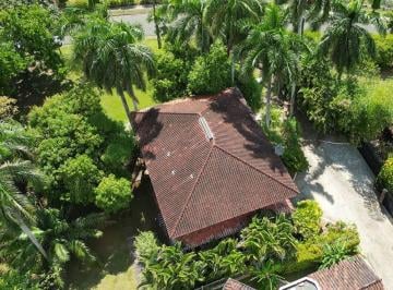 Casa de 4 habitaciones, Panamá · Alquiler de Casa en Clayton, 675 m² de Terreno y 400 m² de Construcción