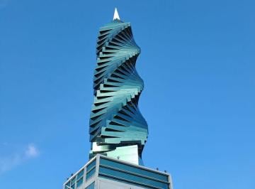Oficina comercial , Panamá · Venta y Alquiler de Oficina en Calle 50, F&f Tower (El Tornillo), 156 m²