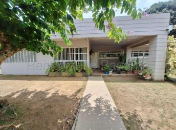 Casa de 5 habitaciones, Panamá · Casa en Venta en Las Cumbres