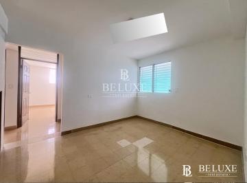Local comercial · 91m² · 4 Estacionamientos · Alquiler de Local Comercial/ Oficina en Planta Baja, El Carmen (8)