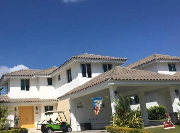 Casa · 442m² · 4 Recámaras · 6 Estacionamientos · Casa en Venta en Bijao Cocolí