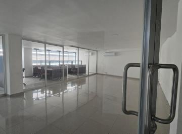 Oficina comercial · 230m² · 2 Recámaras · 2 Estacionamientos · Oficina en Alquiler en Calle 50