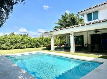 Casa · 442m² · 4 Recámaras · 4 Estacionamientos · Casa en Venta en Bijao