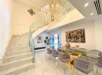 Casa · 1785m² · 5 Recámaras · 7 Estacionamientos · Casa en Venta y Alquiler en Altos del Golf