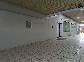 Local comercial · 920m² · 10 Estacionamientos · Alquiler Locales en Plaza Conquistador, Av Domingo Diaz