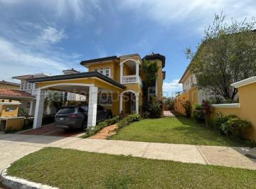 Casa de 5 habitaciones, Panamá · Venta de Casa en Altos de Panama Abs26 - 8236
