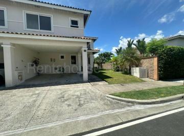 Casa de 3 habitaciones, Arraiján · Alquiler con Opción a Compra | Casa en Bosques del Pacífico | Esquina | 192 m²