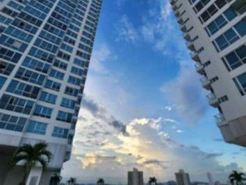 Apartamento · 145m² · 3 Recámaras · 2 Estacionamientos · Se Alquila Apartamento en Costa del Este PH Top Tower Amoblado Lh