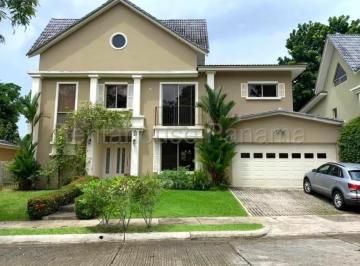 Casa de 3 habitaciones, Panamá · Alquiler de Casa en Clayton