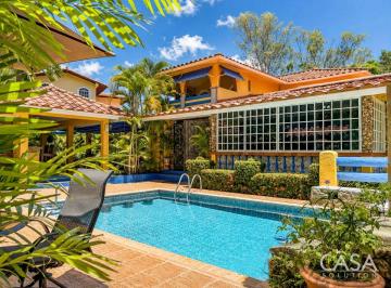 Casa de 6 habitaciones, Chame · Casa con Piscina y Casa de Huéspedes en Venta en Coronado Golf Club