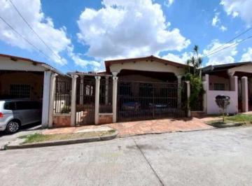 Casa · 170m² · 3 Recámaras · 2 Estacionamientos · Vendo Casa Brisas del Golf Occidente