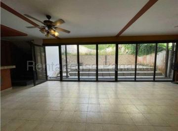 Casa de 3 habitaciones, Panamá · Venta de Casa en Hato Pintado