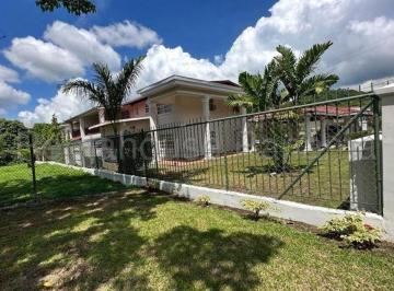 Casa de 5 habitaciones, Panamá · Alquiler de Casa en Clayton 26lbr2295