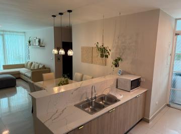 Apartamento de 3 habitaciones, Panamá · Apartamento Remodelado con Excelente Conectividad