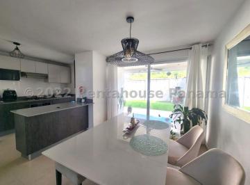 Casa de 3 habitaciones, Panamá · Venta de Casa en Transistmica