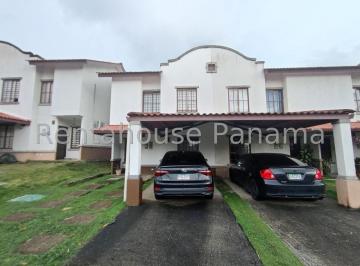 Casa de 3 habitaciones, Panamá · Venta de Casa en Villa Zaita La Reserva