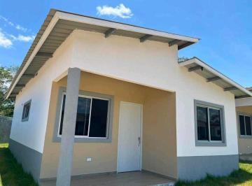 Casa · 450m² · 3 Recámaras · 1 Estacionamientos · Alquiler de Casa en David Quiteño Country 3r