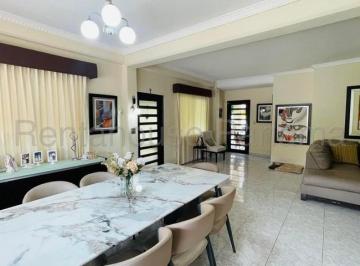 Casa de 4 habitaciones, Panamá · Venta de Casa en Albrook