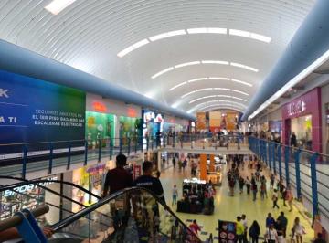 Local comercial de 2 habitaciones, Panamá · Venta de Local en Albrook Mall Pasillo Principal 168 m² Lt.