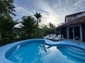 Casa de 4 habitaciones, Chame · Venta de Casa en Coronado con Piscina, Bohío y Amplio Terreno Cercado