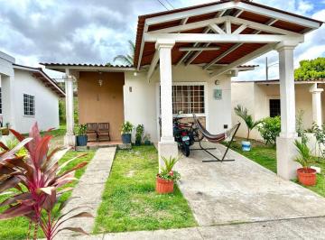 Casa de 3 habitaciones, Panamá · Absolute Remate Casa 3r1b2p en Lagos del Norte Las Cumbre
