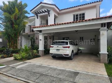 Casa de 3 habitaciones, Panamá · Venta Casa Versalles