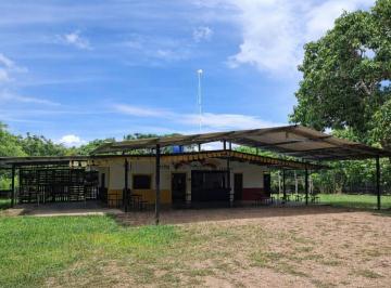 Local comercial , Natá · Coclé, Capellanía, Vendo Bar - Restaurante con Amplio Terreno