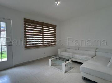 Casa de 3 habitaciones, Panamá · Venta Casa Versalles