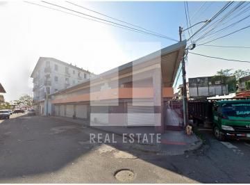 Edificio · 690m² · 6 Estacionamientos · Edificio Comercial en Casco Viejo