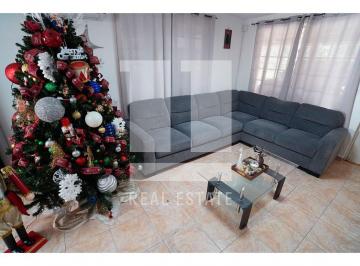 Casa · 236m² · 4 Recámaras · 2 Estacionamientos · Se Vende Casa en Las Acacias