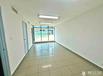 Oficina comercial · 80m² · 1 Estacionamientos · Alquiler de Oficina en Calle 50, PH Frontenac, Bella Vista (10)