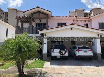 Casa de 3 habitaciones, Panamá · Alquiler Casa en Versalles Ih