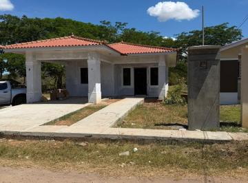 Casa de 3 habitaciones, Chitré · ¡Estrena Hoy! Amplia Casa de 3 Recámaras en Lote de 450 m² en La Arena de Chitré