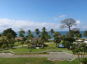 Vista panorámica desde la terraza · Se Vende | Apartamento Frente Al Mar en Bijao Beach Club & Residences