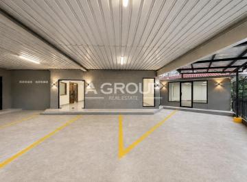Local comercial · 77m² · 2 Estacionamientos · Se Alquila - Local Listo Para Ocupar Frente a Multiplaza - Calle 50