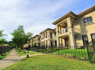 Casa de 3 habitaciones, Panamá · Alquiler Casa Embassy Club Townhome con Patio Frente a Área Social