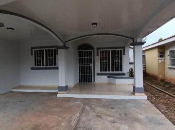 Casa de 3 habitaciones, Chitré · Casa en Chitré