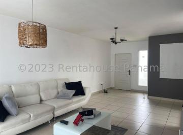 Casa de 3 habitaciones, San Miguelito · Amplia Casa en Venta en Brisas del Golf