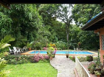 Casa de 5 habitaciones, Panamá · Casa 5 Habitaciones Las Cumbres con Piscina, 3,503 m² Terreno