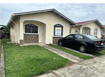 Casa de 3 habitaciones, Arraiján · Se Vende Cómoda Residencia en Villas de Santander II