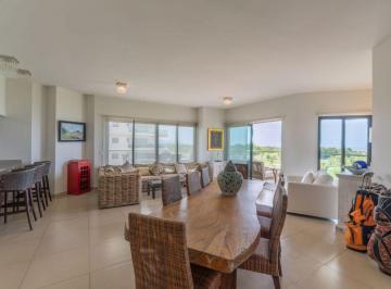 Apartamento de 3 habitaciones, San Carlos · Apartamento en Venta en Vista Mar con Vistas Al Golf y Al Mar