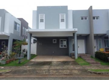 Casa · 157m² · 3 Recámaras · 2 Estacionamientos · Venta de Casa en PH Augusta - Brisas del Golf - Ef