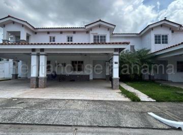Casa de 3 habitaciones, Panamá · Casa en Venta en Versalles