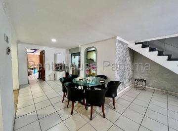Casa de 3 habitaciones, Panamá · Rsw. Se Alquila Casa en Condado del Rey, 3 Recamaras, Balcón, Calle Ciega