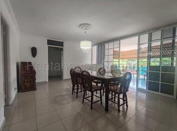 Apartamento de 4 habitaciones, Panamá · Alquiler Apartamento Amoblado El Cangrejo Ih
